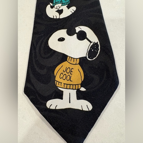Vintage Snoopy Joe Cool Tie - Novelty
Necktie - Made in Korea - Picture 1 of 9